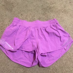 Lulu lemon Hotty hot short 2.5